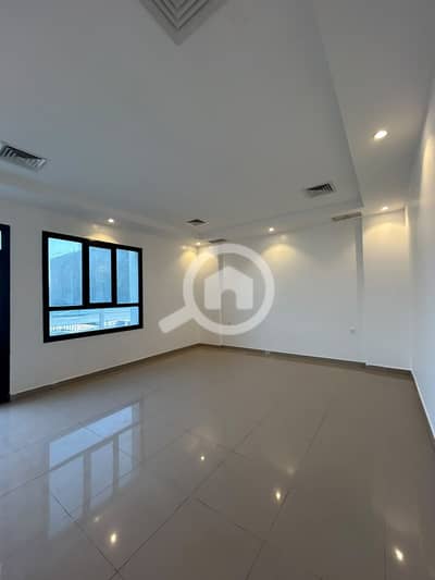 فلیٹ 3 غرف نوم للايجار في أبو الحصانية، مدينة الكويت - Apartment with a private entrance for rent in Abu Al-Hasaniya فلیٹ 3 غرف نوم للايجار في أبو الحصانية، مدينة الكويت - Apartment with a private entrance for rent in Abu Al-Hasaniya