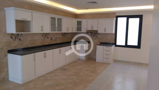 شقة 5 غرف نوم للايجار في ابو فطيرة، مدينة الكويت - Oversized 5 bedroom ground floor in abu fatira