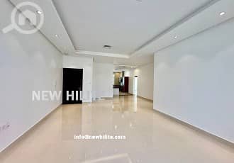 فلیٹ 3 غرف نوم للايجار في الصديق، مدينة الكويت - Spacious 3-Bedroom Apartment with Balcony for Rent in Siddeeq