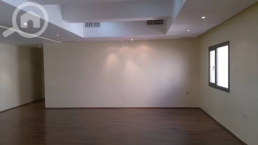 فلیٹ 9 غرف نوم للايجار في الفحيحيل، مدينة الكويت - New villa in sabah al ahmed. close to camp arifjan