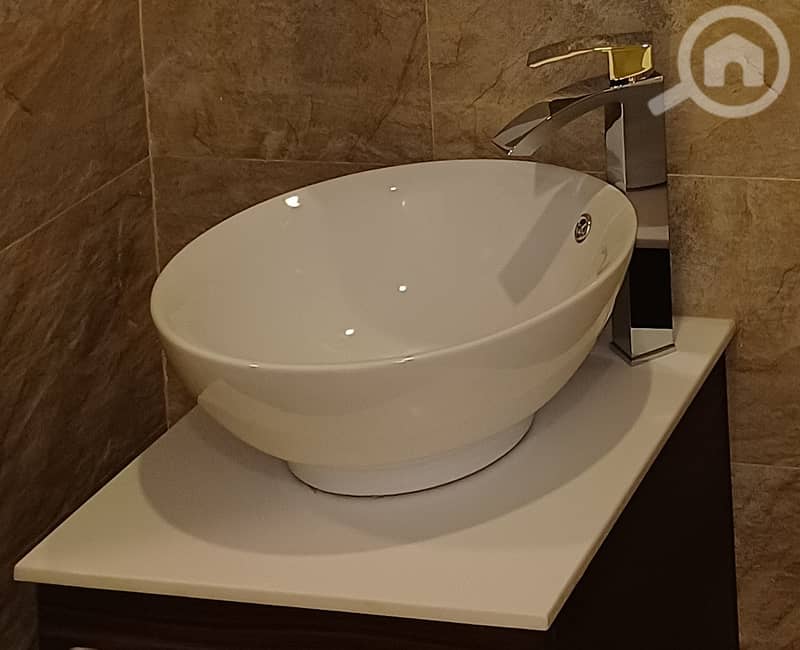 Nice 4 bedroom floor for rent in salwa