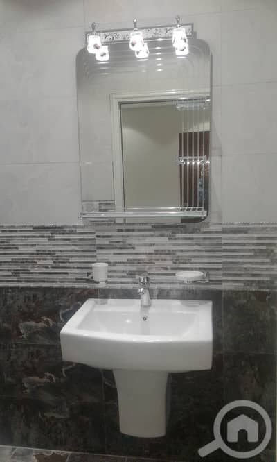 فلیٹ 2 غرفة نوم للايجار في المنقف، مدينة الكويت - Semi furnished 2 bedroom with terrace in mangaf