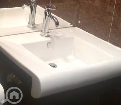 3 Bedroom Apartment for Rent in Mishref, Kuwait City - Amazing 3 bedroom floor in mishref with terrace.