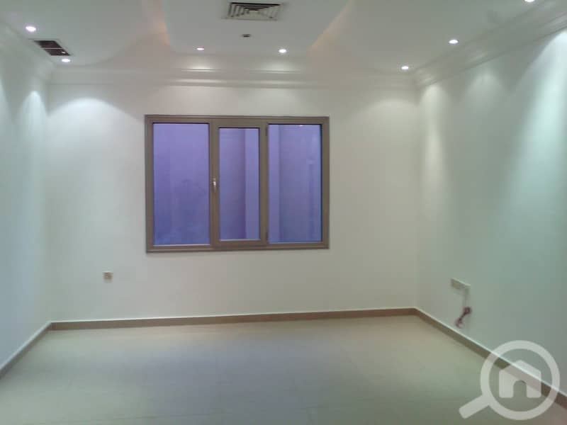 Supersized, deluxe & quiet 3 bedroom in mangaf