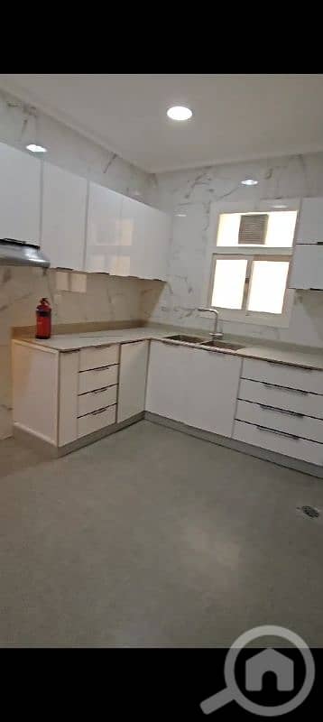 4 Bedroom Apartment for Rent in Abu Fatira, Kuwait City - دور في أبو فطيرة للايجار