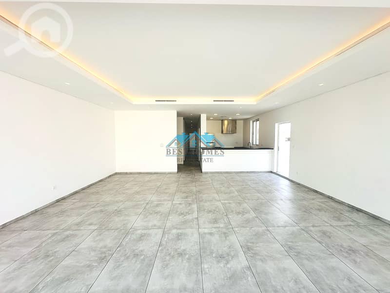 Spacious 3 Bedrooms Apartment in Salwa