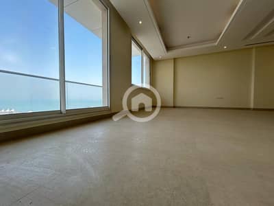 3 Bedroom Flat for Rent in Al Salmiya, Kuwait City - شقة بالسالمية ٣ غرف منهم ماستر مع صالة ومطبخ راكب مع غرفة خادمة بحمامه