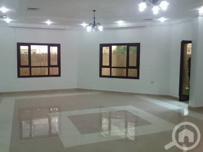4 Bedroom Apartment for Rent in Al Manqaf, Kuwait City - Great 5 bedroom ground floor in mangaf with garden