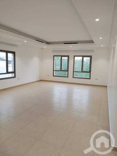 4 Bedroom Villa for Rent in Shamiya, Kuwait City - للإيجار دور في الشامية مع غرفة سائق