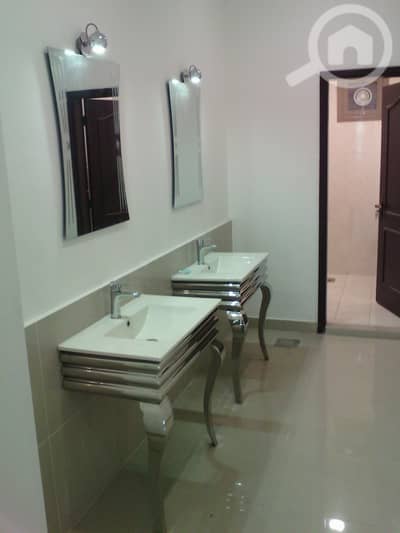 4 Bedroom Apartment for Rent in Al Eqaila, Kuwait City - Nice 4 bedroom ground floor in egaila. close to gate mall & aum.