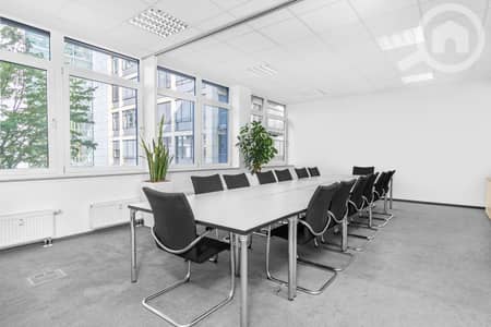 Other Commercial for Rent in Al Maqwa, Kuwait City - مساحة مكتبية خاصة تسع عدد 4 من الأفراد فيKUWAIT CITY, Al Hamra Tower