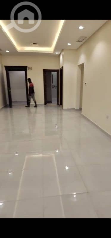 ايجار شقه في المنصوريه ٣غرف وحده ماستر مطبخ صاله