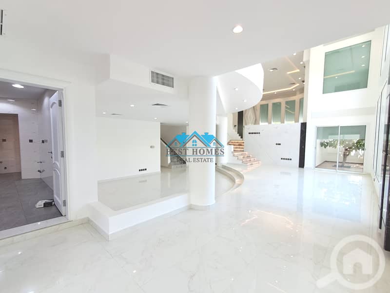 Modern Style and Spacious 4 Bedrooms Villa in Shuhada