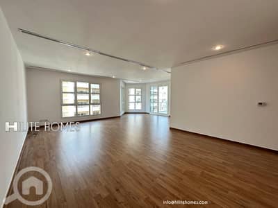 شقة 3 غرف نوم للايجار في الشعب البحري، مدينة الكويت - Three Bedroom Apartment for Rent in Shaab