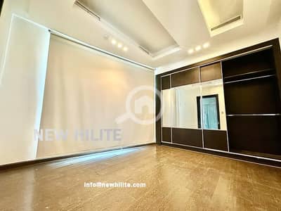 شقة 3 غرف نوم للايجار في السالمية، مدينة الكويت - Beautiful seaside penthouse for rent in Salmiya