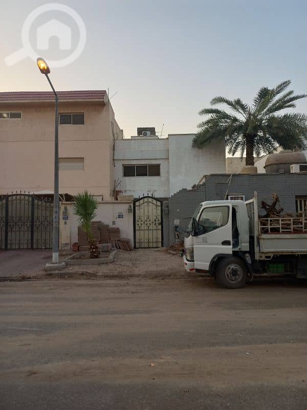 للايجار فيلا بسلوي دورين حوش موقع مميز