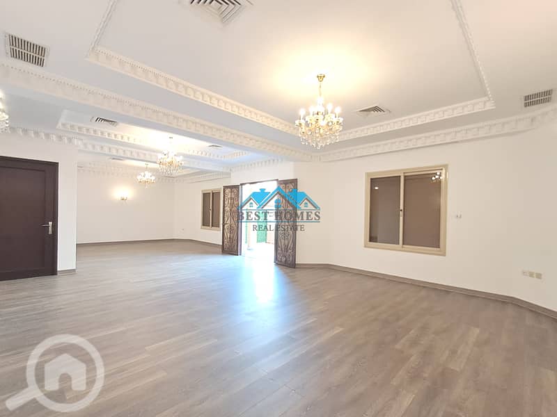 4 Bedrooms Ground Floor with Private Entrance and Yard in Jabriya