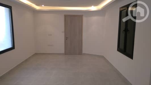 3 Bedroom Flat for Rent in Al Fintas, Kuwait City - Pets friendly 3 bedroom with terrace in fintas. on the sea side.
