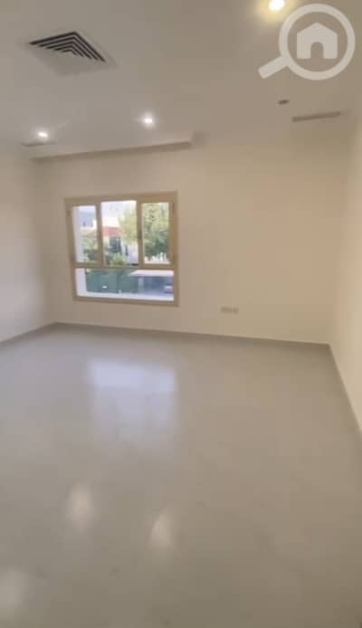 4 Bedroom Flat for Rent in Al Rawda, Kuwait City - للإيجار دور أول في الروضة