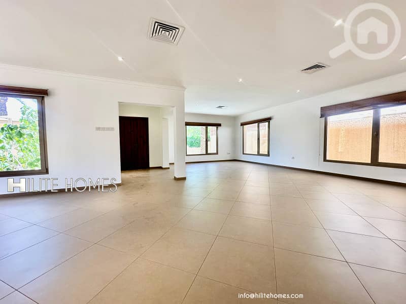 Villa with Garden for rent In Egaila