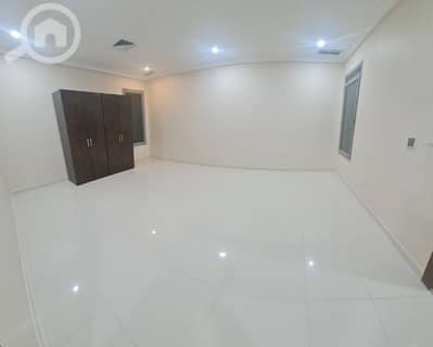 3 Bedroom Apartment for Rent in Al Fintas, Kuwait City - very nice huge flat in Fintas private entrance. .