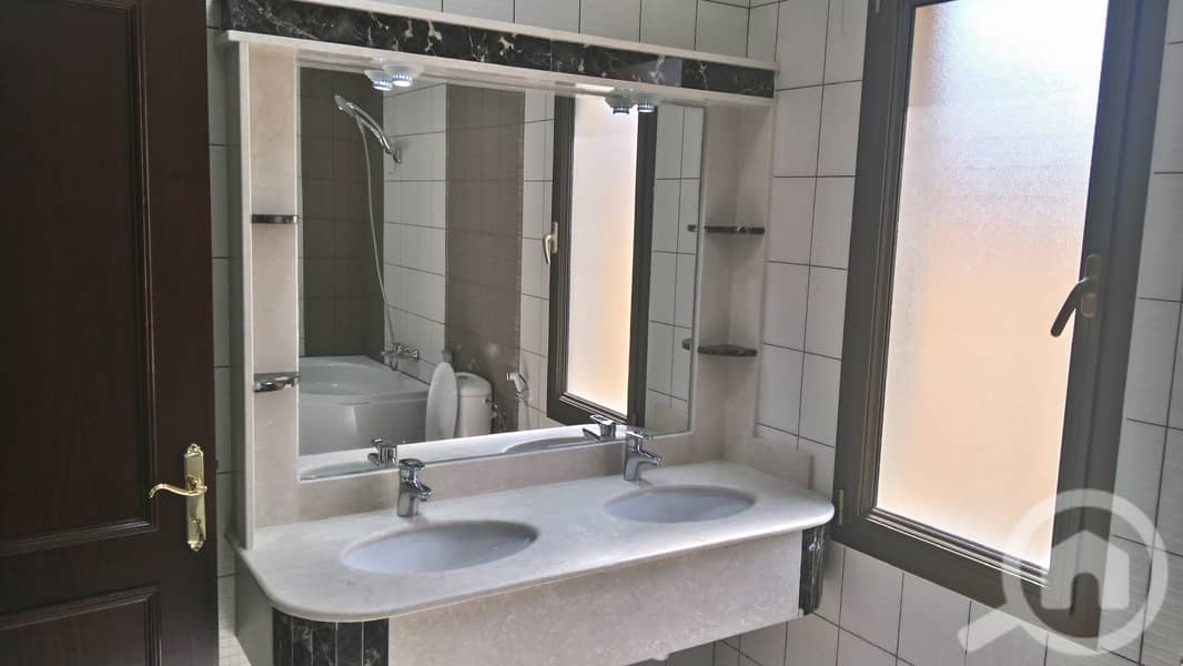 Superior 4 bedroom floor in mangaf with balcony.