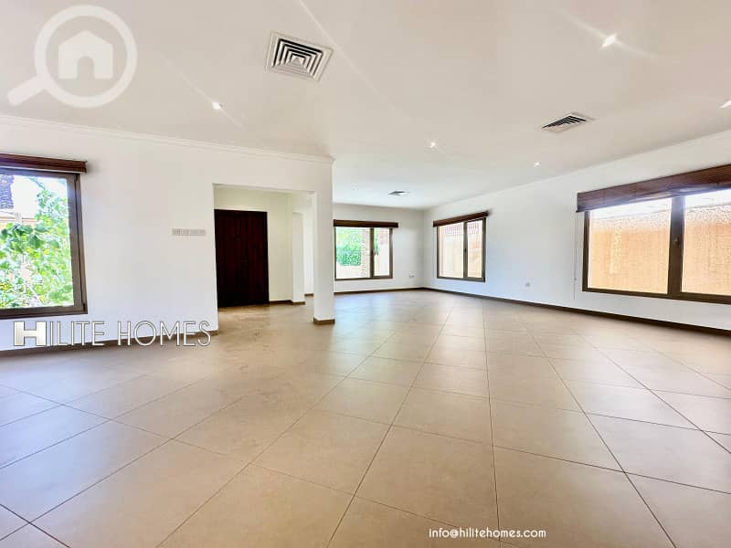 Villa with Garden for rent In Egaila