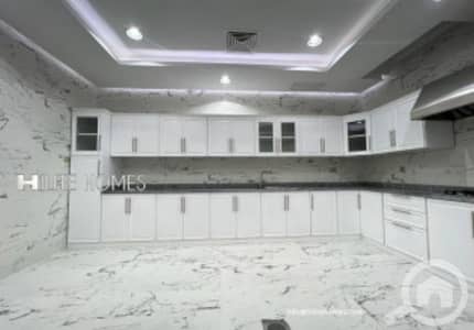 شقة 3 غرف نوم للايجار في مشرف، مدينة الكويت - Spacious three bedroom ground floor, Mishref