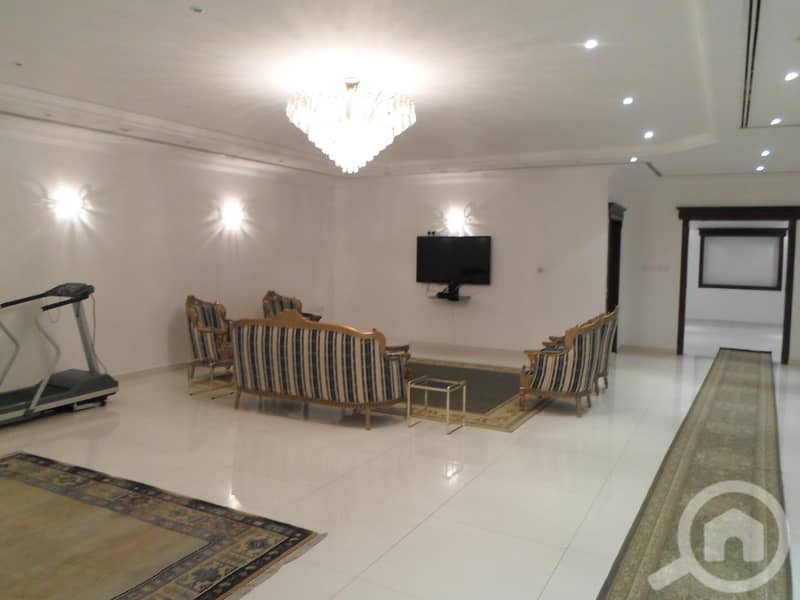 Pets friendly 5 bedroom ground floor in mangaf with garden