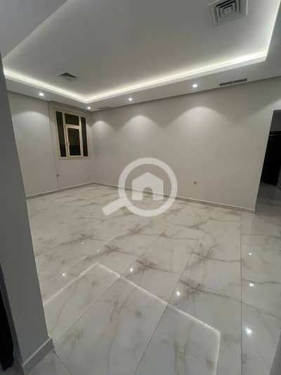4 Bedroom Flat for Rent in Al Surra, Kuwait City - للايجار شقه في السره للاستفسار واتساب ٦٩٦٣٧٣٨١