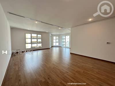 شقة 3 غرف نوم للايجار في الشعب البحري، مدينة الكويت - Three Bedroom Apartment for Rent in Shaab
