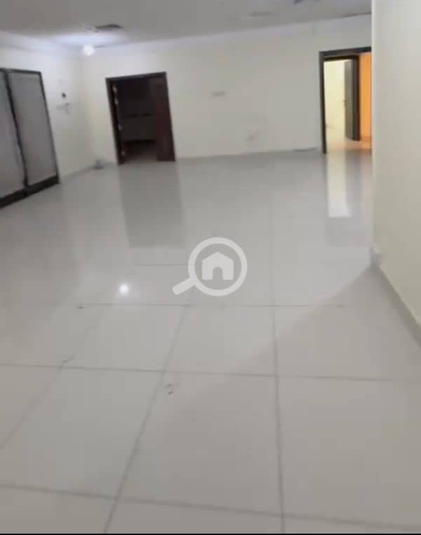 للبيع بيت في سلوي قطعه ١٠ للاستفسار واتساب ٦٩٦٣٧٣٨١