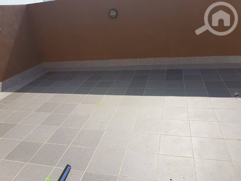 Pets friendly 3 bedroom with terrace in fintas. on the sea side.