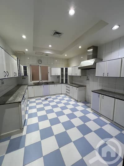 4 Bedroom Apartment for Rent in Mishref, Kuwait City - للإيجار دور في غرب مشرف