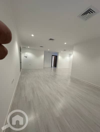 3 Bedroom Apartment for Rent in Al Shuhada, Kuwait City - للإيجار شقة مع حوش في الشهداء
