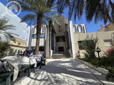 فیلا 6 غرف نوم للايجار في عبدالله السالم، مدينة الكويت - للإيجار فيلا في ضاحية عبدالله السالم 1000 متر قطعه 1 شارع و سكه خلفيه