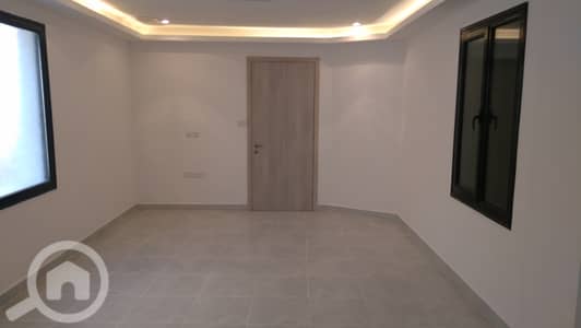 3 Bedroom Flat for Rent in Al Fintas, Kuwait City - Pets friendly 3 bedroom in fintas with terrace. on the sea side.