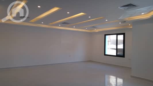 12 Bedroom Apartment for Rent in Al Manqaf, Kuwait City - Villa for rent in mangaf. 15 bedrooms