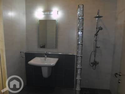 1 Bedroom Flat for Rent in Al Manqaf, Kuwait City - Nice 1 bedroom with terrace in mangaf.