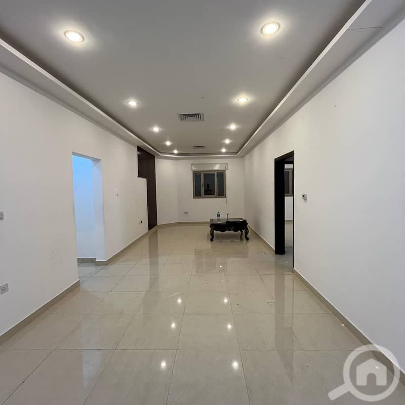 Apartment with a roof for rent in Salwa Block 3