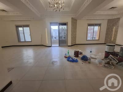 4 Bedroom Apartment for Rent in Al Shuhada, Kuwait City - للايجار دور في الشهداء شارع رئيسي موقع مميز تشطيب راقي