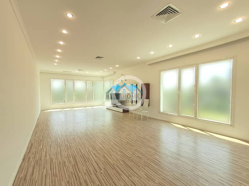 Spacious 3 Bedrooms Floor in Mishref