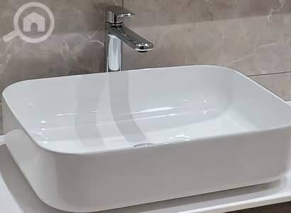 فلیٹ 4 غرف نوم للايجار في العقيلة، مدينة الكويت - Nice 4 bedroom ground floor in egaila. close to gate mall & aum.