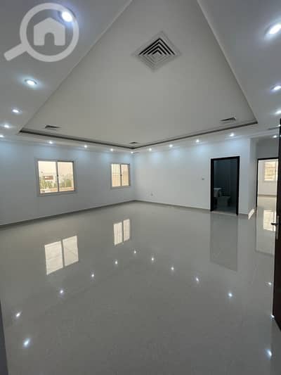 4 Bedroom Flat for Rent in Bayan, Kuwait City - للإيجار دور بيان