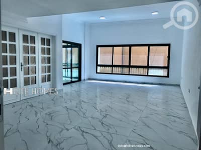 فلیٹ 3 غرف نوم للايجار في السالمية، مدينة الكويت - Three bedroom apartment for rent in Salmiya