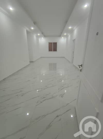 3 Bedroom Apartment for Rent in Rumaithiya, Kuwait City - شقة راقية 3 غرف و3 حمامات وغرفة عاملة مساحات كبيرة بناية حديثة