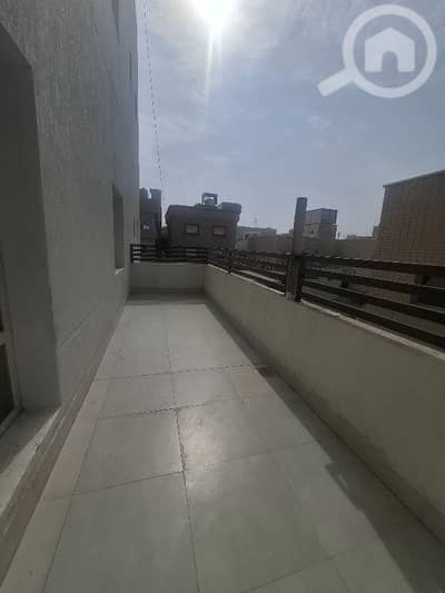 فلیٹ 4 غرف نوم للايجار في الرميثية، مدينة الكويت - للايجار شقه فاخره بالرميثيه 4 غرف ماستر مع2 بلكونه كبيره موقع مميز جدآ