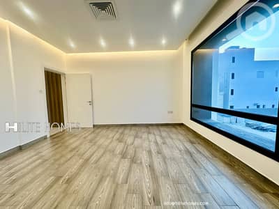 فلیٹ 3 غرف نوم للايجار في مبارك الكبير، مدينة الكويت - Spacious 3 Master Bedroom Apartment for Rent in Al Funaitees