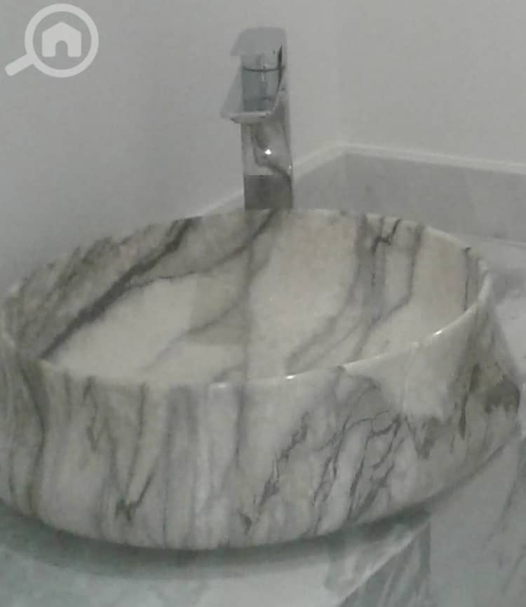 Pets friendly 3 bedroom with terrace in mangaf. Pets friendly 3 bedroom with terrace in mangaf.