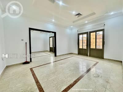 شقة 3 غرف نوم للايجار في سلوى، مدينة الكويت - Three bedroom apartment in Salwa